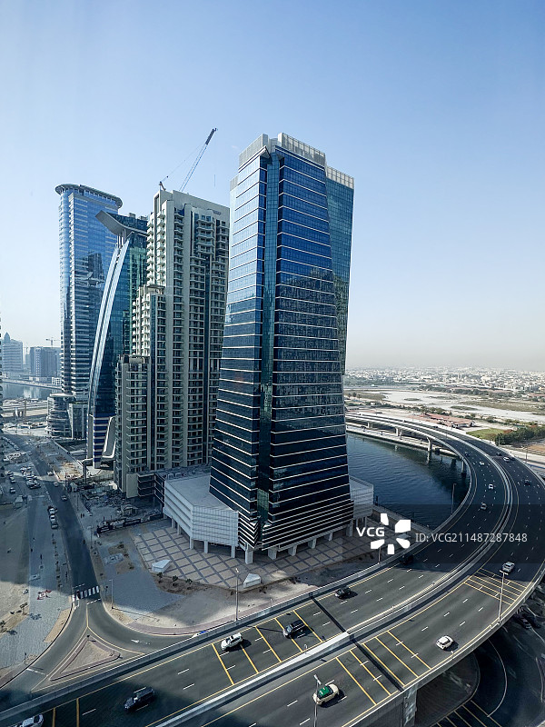 夏天迪拜的建筑风光图片素材