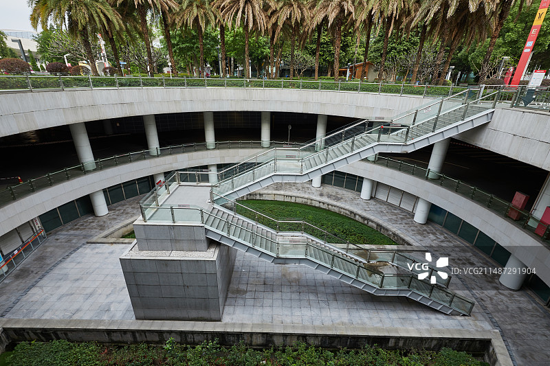 花城广场下沉广场的楼梯图片素材