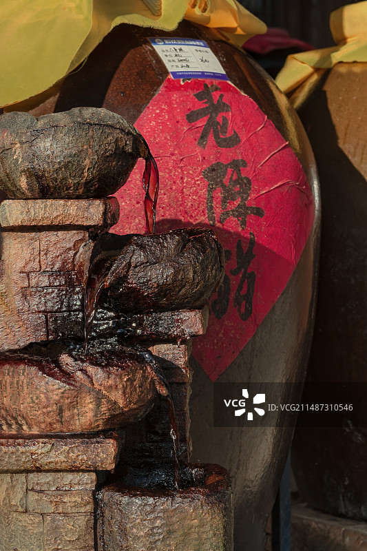 山西民间陈醋酿造图片素材