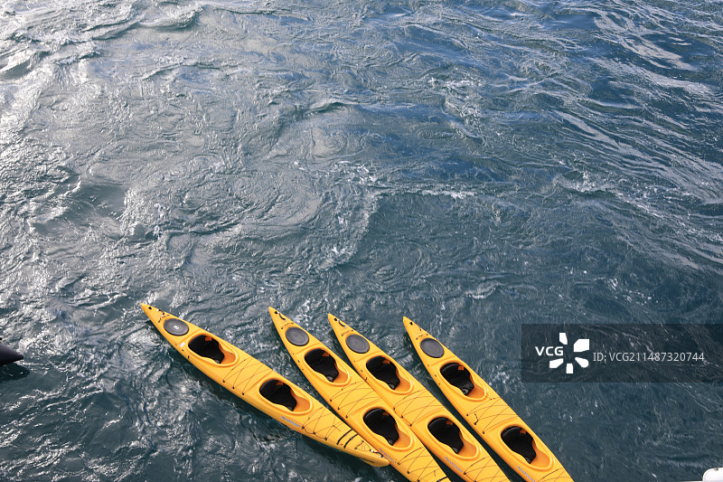 皮划艇准备中图片素材