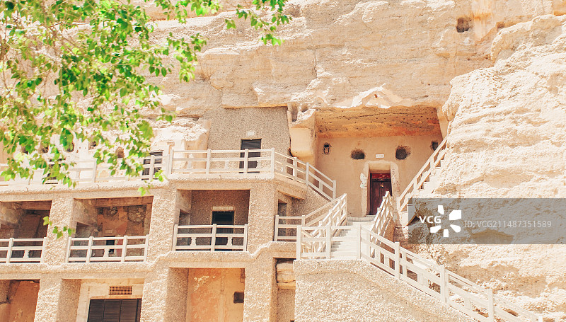 我国四大石窟之一，甘肃敦煌莫高窟图片素材