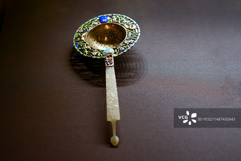 清珐琅和田玉柄茶漏图片素材