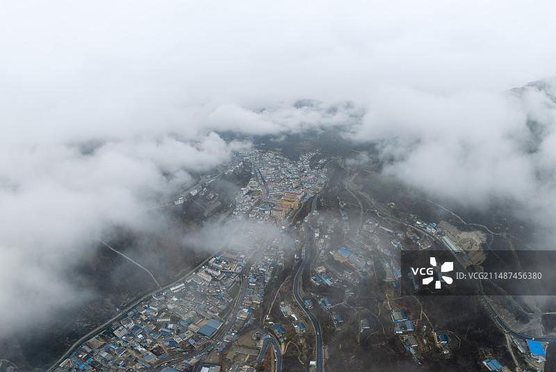 云南省迪庆藏族自治州德钦县航拍飞来寺图片素材