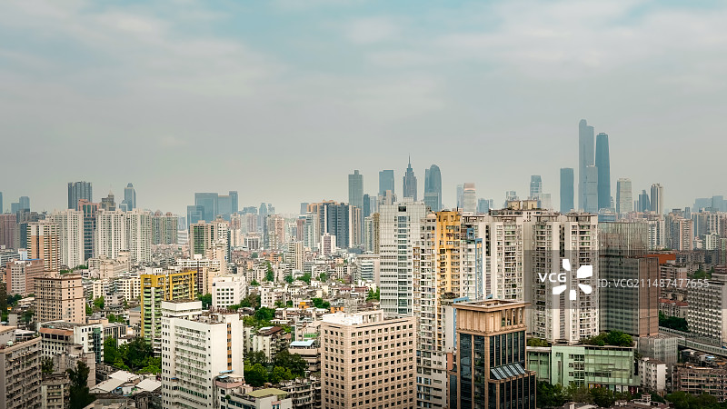 广州城市天际线风光—老城区遥望cbd图片素材
