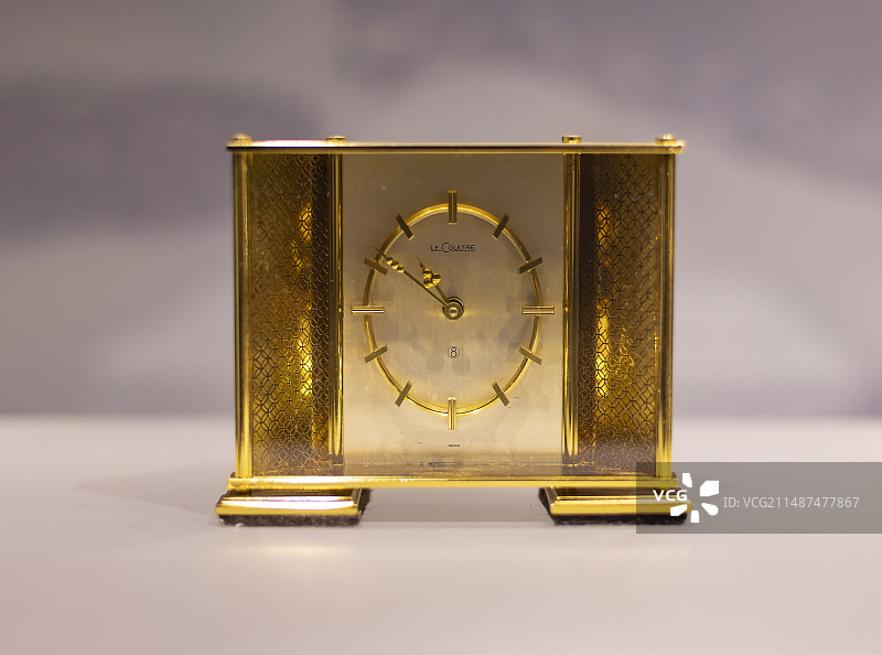 金属座钟 瑞士20世纪 大连博物馆图片素材