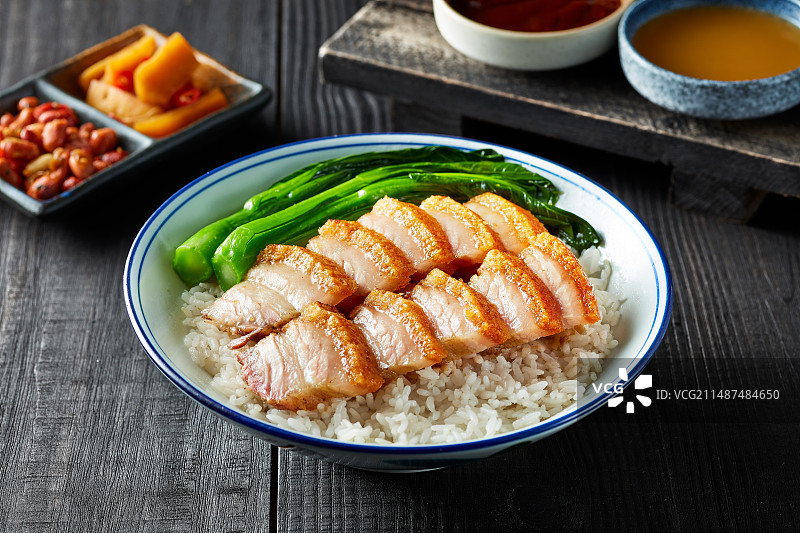 脆皮烧猪肉饭图片素材