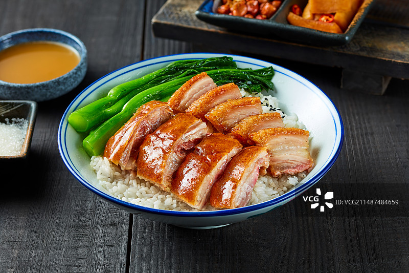 脆皮烧肉拼烧鹅饭图片素材