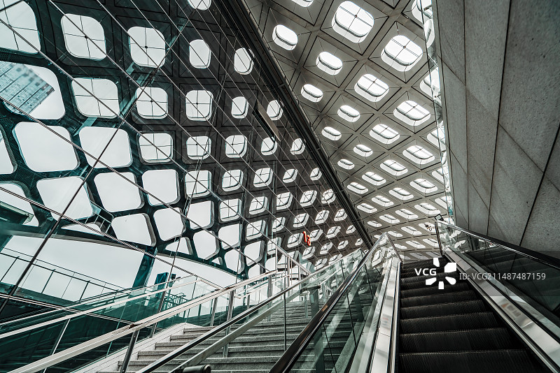 深圳湾体育中心网格钢结构建筑图片素材