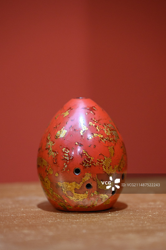 中国国家博物馆，清代红漆描金云龙埙图片素材