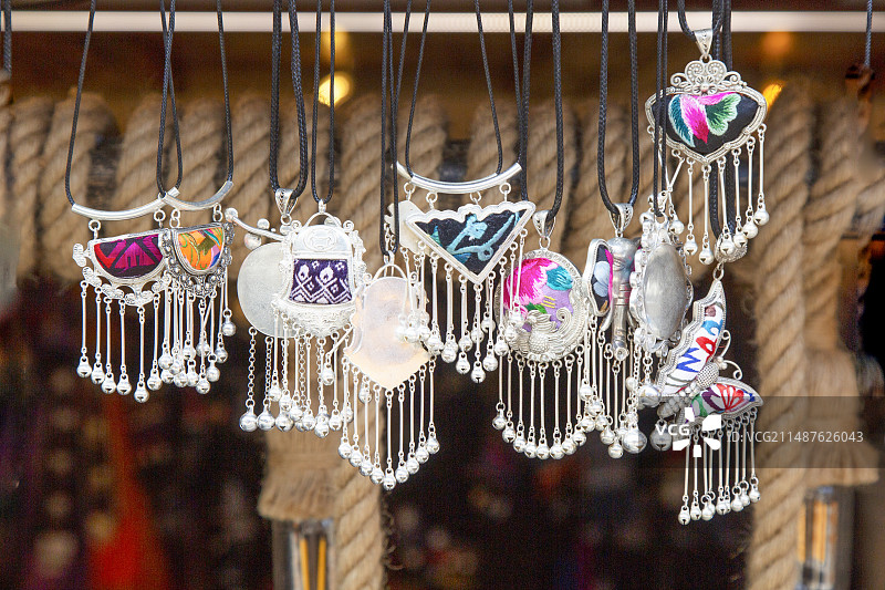 贵州黔东南雷山县“朗德苗寨”风光图片素材