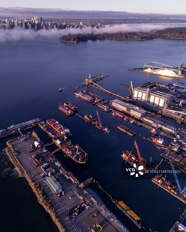 航拍温哥华港图片素材