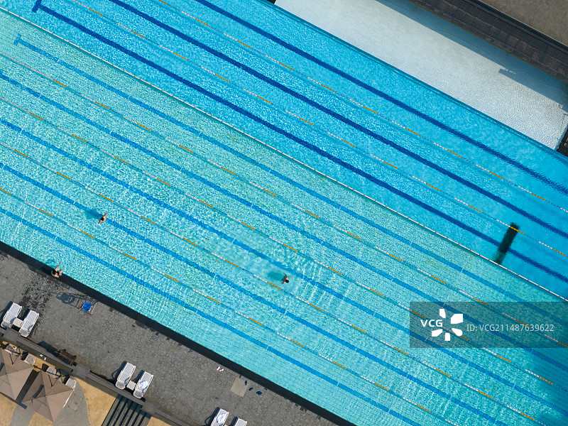 重庆北碚北温泉超大室外游泳池航拍图片素材