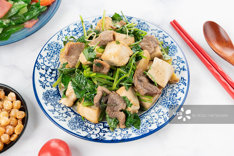 香菜豆腐炒肉丝图片素材