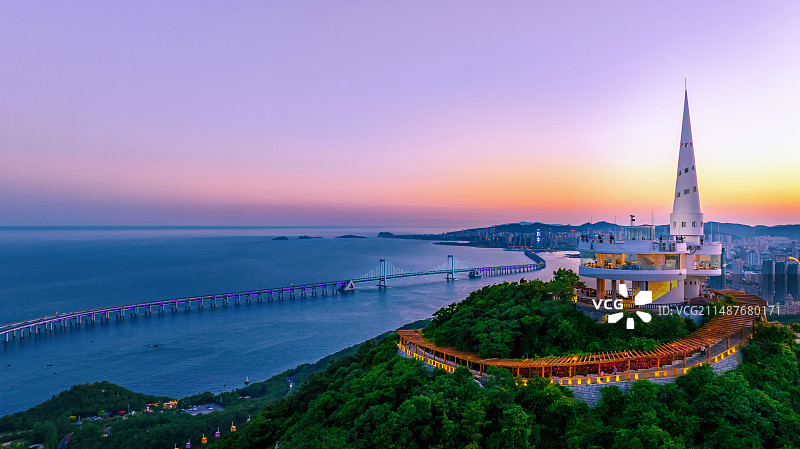 大连市星海湾跨海大桥莲花山图片素材