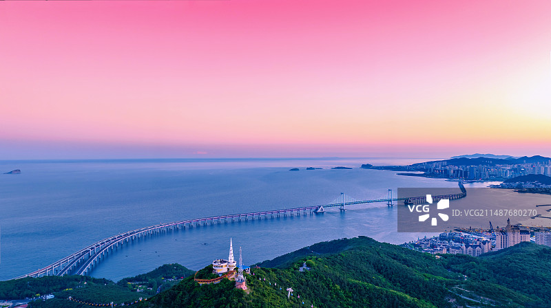 大连市星海湾跨海大桥莲花山图片素材