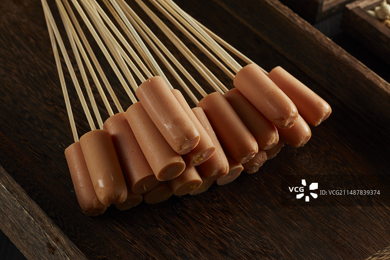 淀粉肠串烤火腿肠图片素材