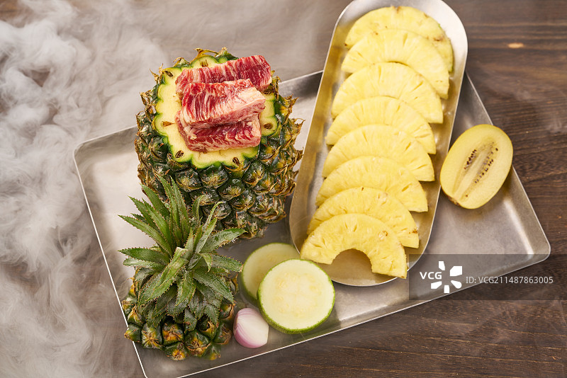 菠萝整条牛舌图片素材