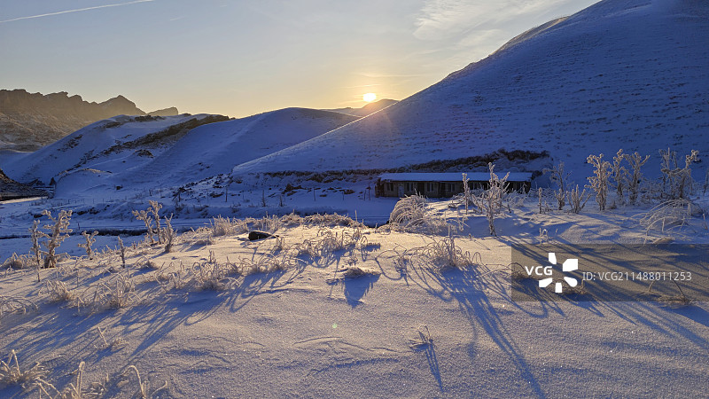 晶莹山区冰花图片素材
