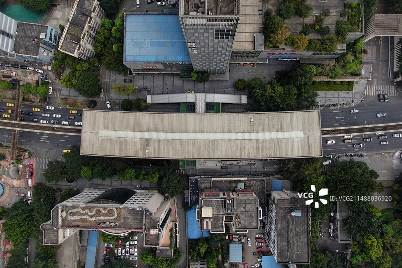 重庆工商大学轻轨站图片素材