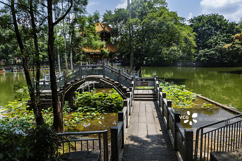 桂平中山公园湖心亭图片素材