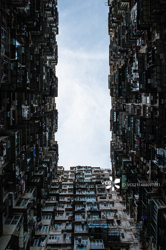 香港北角怪兽大厦密集的居民楼图片素材
