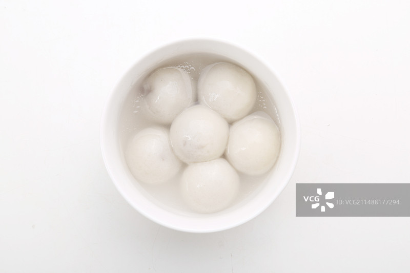 碗里装着的汤圆图片素材