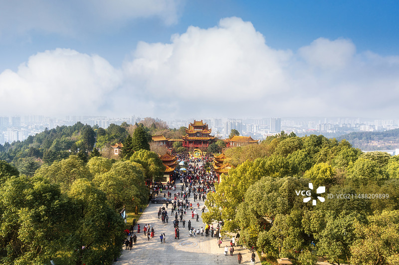 四川绵阳富乐山春节期间阳光灿烂图片素材