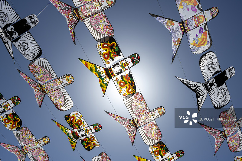 彩色鹞子风筝太阳自然风光图片素材