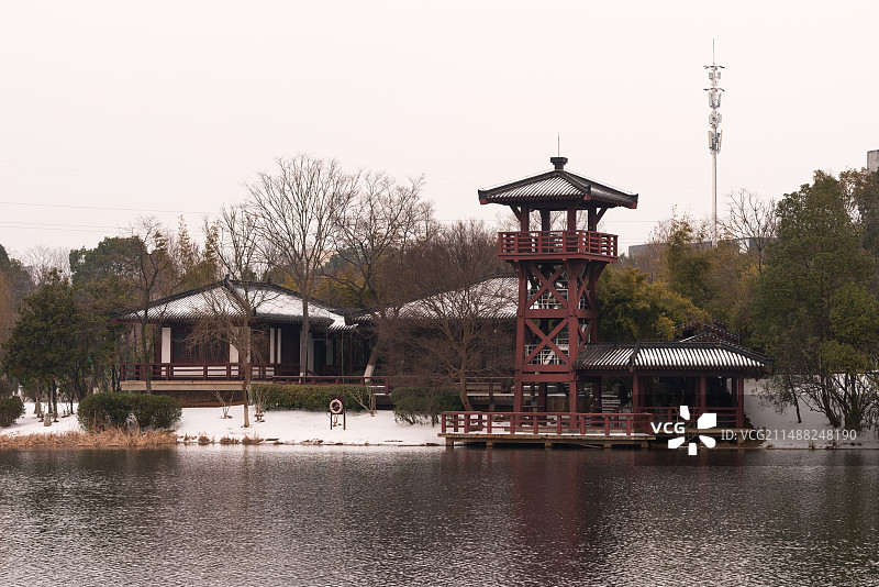 汤湖公园雪景 塔图片素材