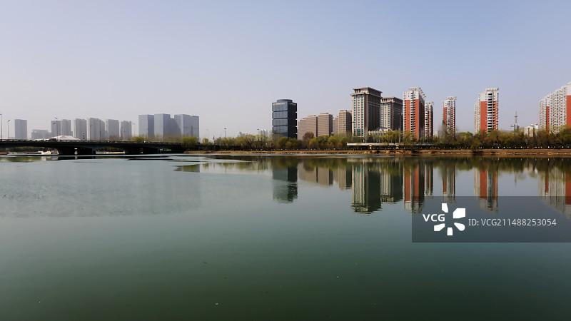 春天时刻的汾河公园长风商务区风光图片素材