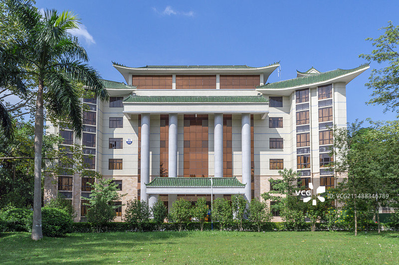 广州理工学院白云校区信息楼图片素材