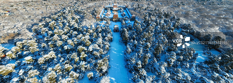 冬天雪后的北陵公园图片素材