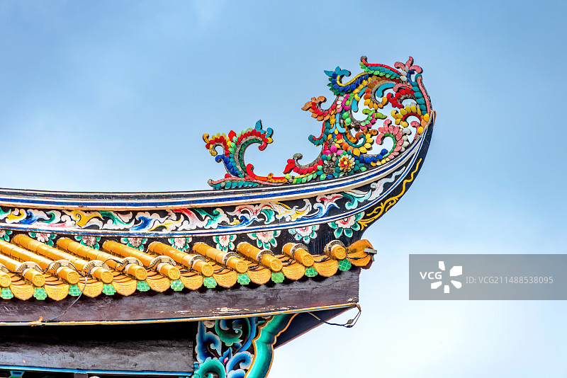 中国广东汕尾凤山祖庙旅游区天后宫屋顶装饰图片素材