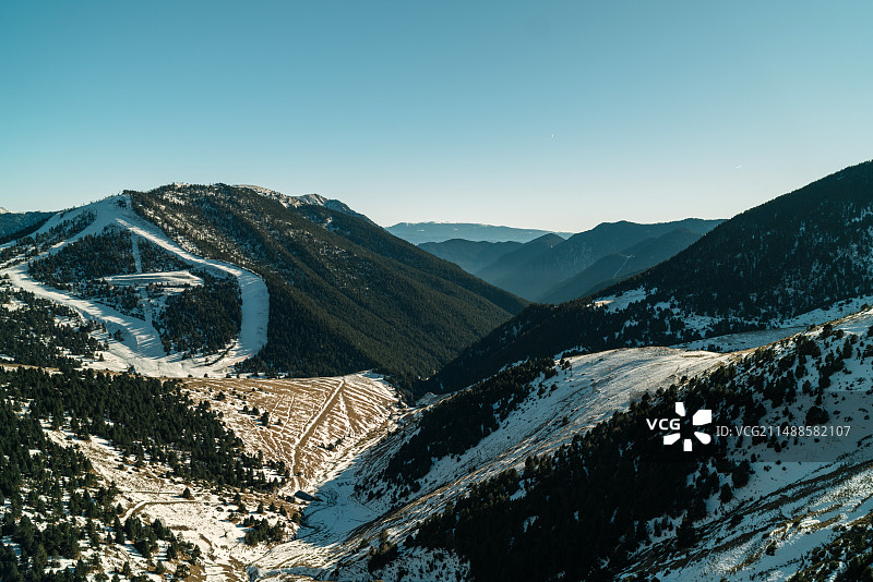 安道尔恩坎普雪山风光图片素材