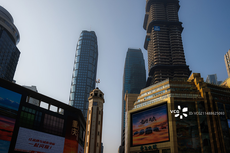 中国重庆市城市建筑风光-八一解放纪念碑图片素材