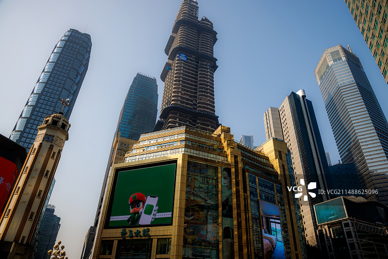 中国重庆市城市建筑风光-八一解放纪念碑图片素材