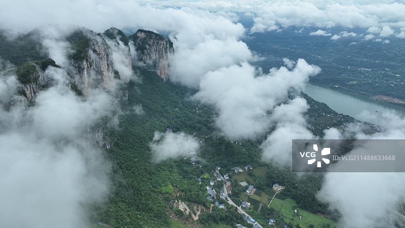 恩施建始黄鹤桥峰林云海图片素材