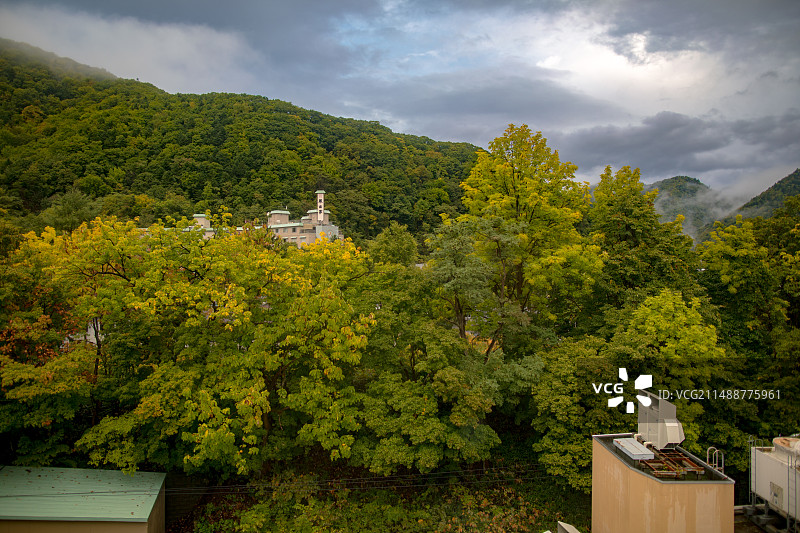 亚洲日本北海道札幌定山溪步道图片素材