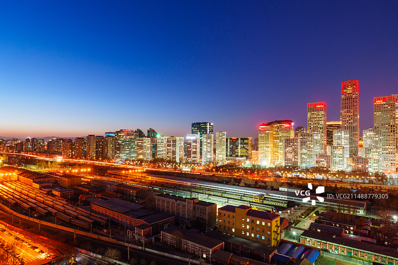 北京国贸CBD傍晚蓝调时刻夜景图片素材
