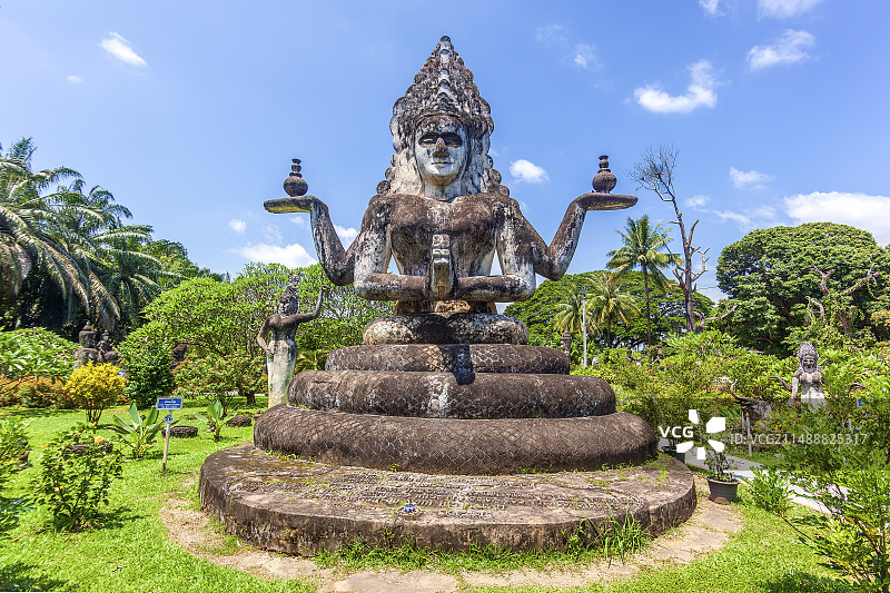 老挝香昆寺佛像公园图片素材