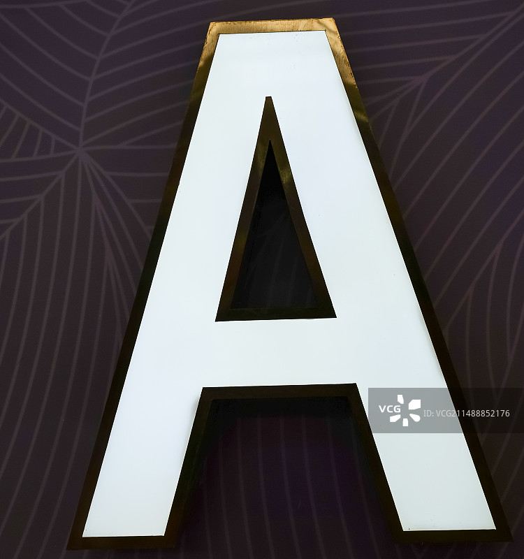 创意A型字母灯图片素材