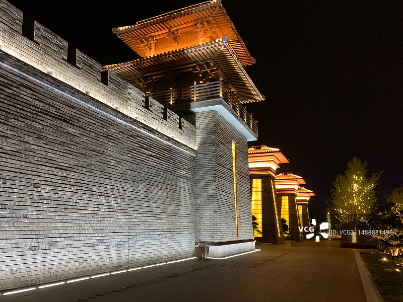 陆良县滇中健康城夜景图片素材