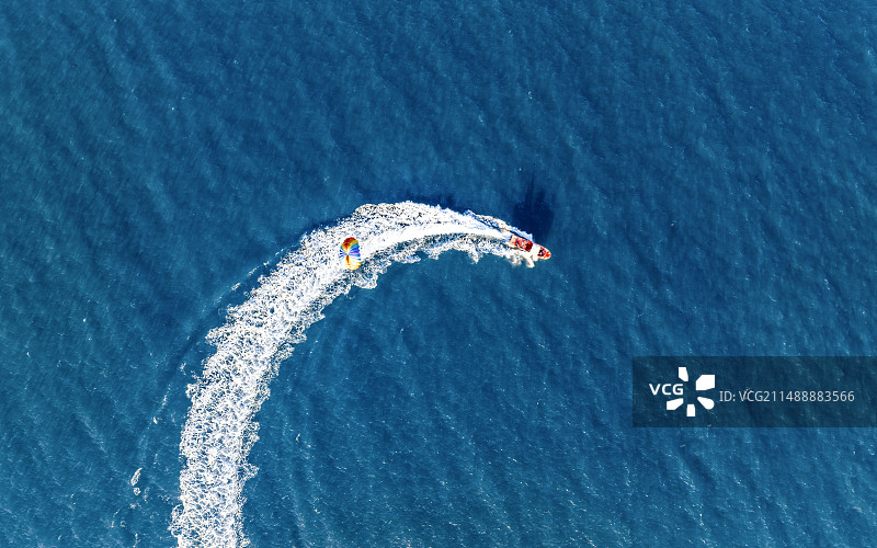 海上大回旋图片素材