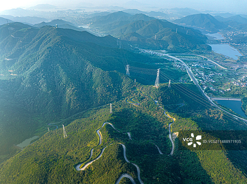 山顶上的大足球 多普勒雷达气象站 浙江省舟山市大东岙山顶球形气象雷达 舟山气象站图片素材