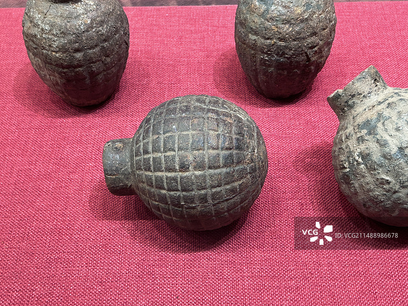 解放军晋中战役地雷壳晋中市博物馆图片素材