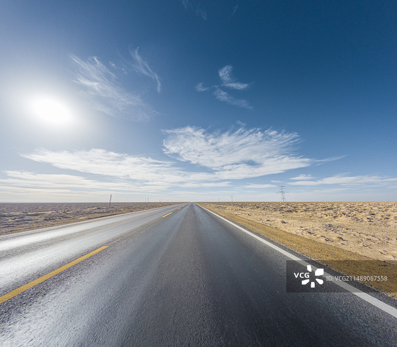 自然荒野区，汽车广告背景图，热门自驾公路，国道G219公路图片素材