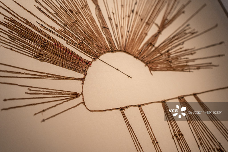 秘鲁莱梅班巴博物馆藏印加帝国羊毛绵吉氆记事结绳图片素材