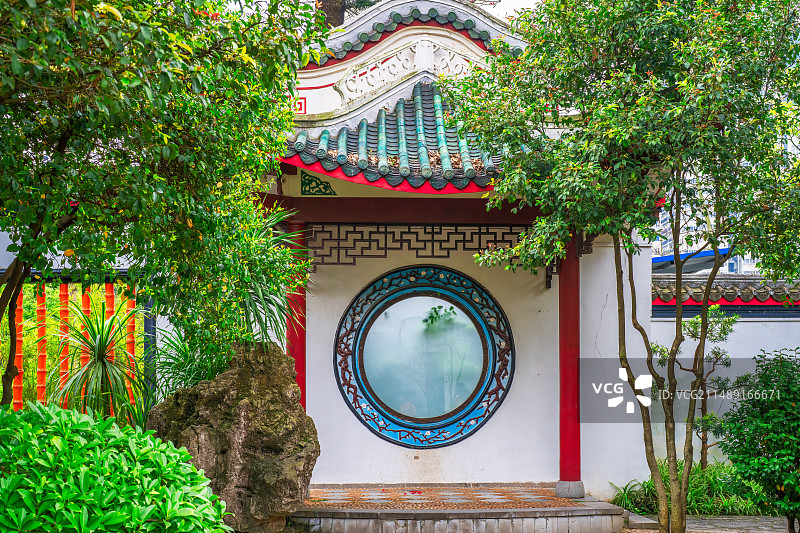 广西柳州柳侯公园中华园里的中式景观建筑图片素材