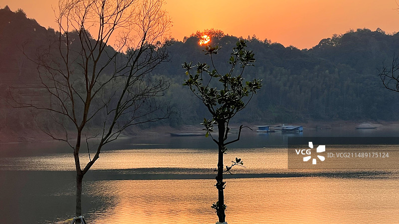 福建三明大金湖的落日图片素材