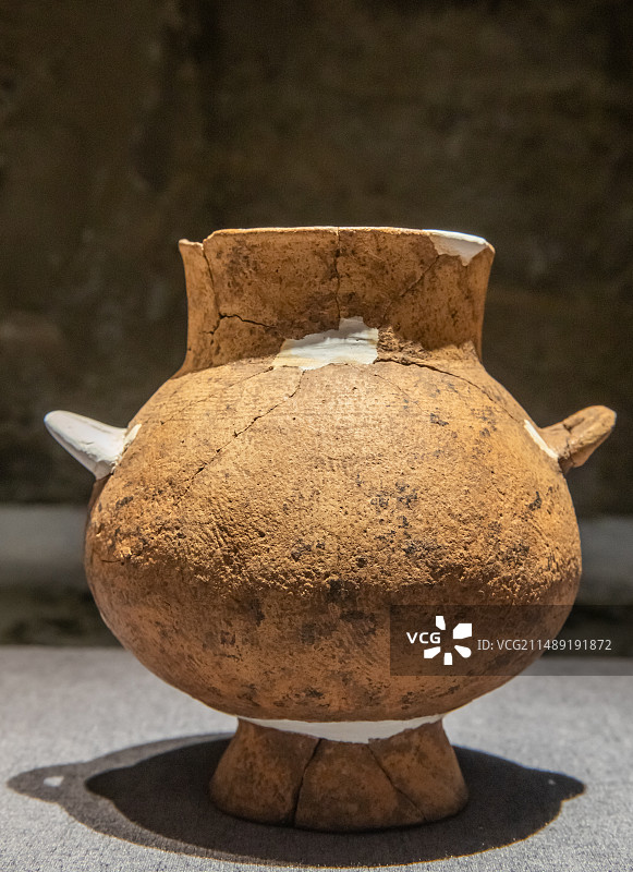 北京中国考古博物馆圈足陶罐新时期时代顶蛳山文化距今8000-7000年广西邕宁顶蛳山遗址出土图片素材